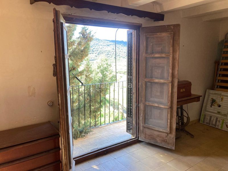 Foto 0e8174a8-ea54-458b-8d40-6986bb67ac67. Casa amb calefacció a Valdealgorfa
