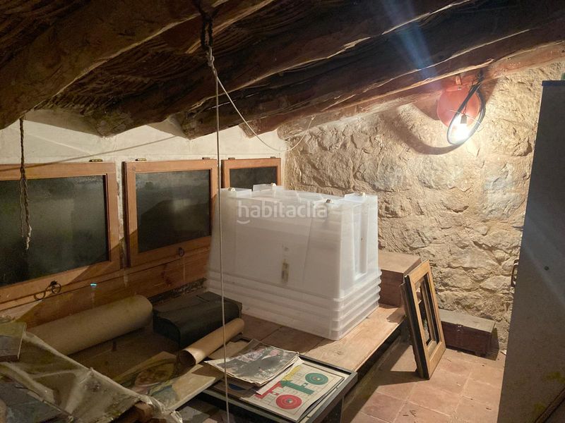 Foto 443dfcb6-6101-4ee2-8908-1680d224927f. Casa amb xemeneia a Portellada (La)