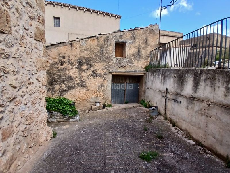Foto 1782b149-e756-471a-b1c2-cc55aeef4227. Casa amb xemeneia a Beceite
