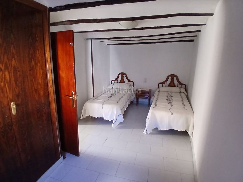 Foto b90879b8-0702-4d89-94a3-99ff4a7e7c59. Casa amb xemeneia a Beceite