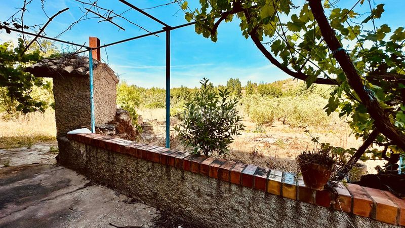 Foto c0b26343-fa71-43c1-b6b9-315e9d8b07e3. Finca rústica a Fresneda (La)