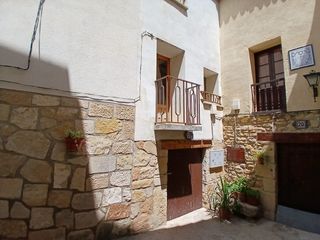 House in Ráfales. Casa en ráfales