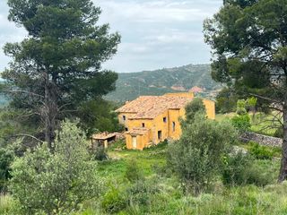 Rural plot in Horta de Sant Joan. Gran finca rústica con vivienda en horta de sant joan