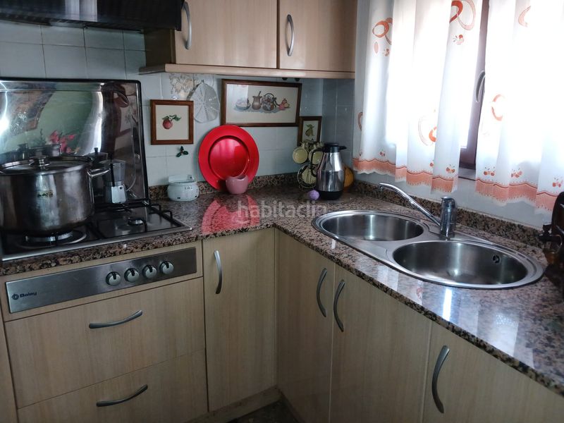 Foto f3e90c8a-551e-4c10-817b-a600aaf83808. Casa amb calefacció a Valdeltormo