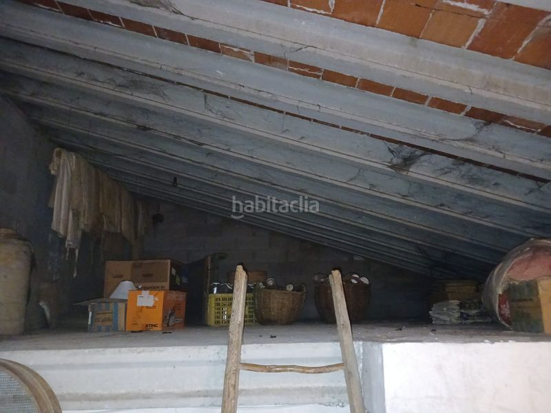 Foto 142d0cc6-2e03-4d2e-9b9d-59877c236fa5. Casa amb xemeneia a Valdeltormo