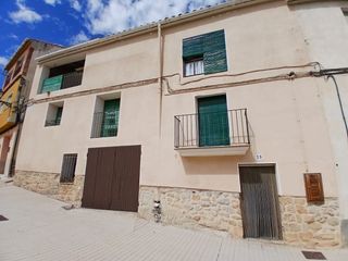 Maison à Valdeltormo. Casa en valdeltormo