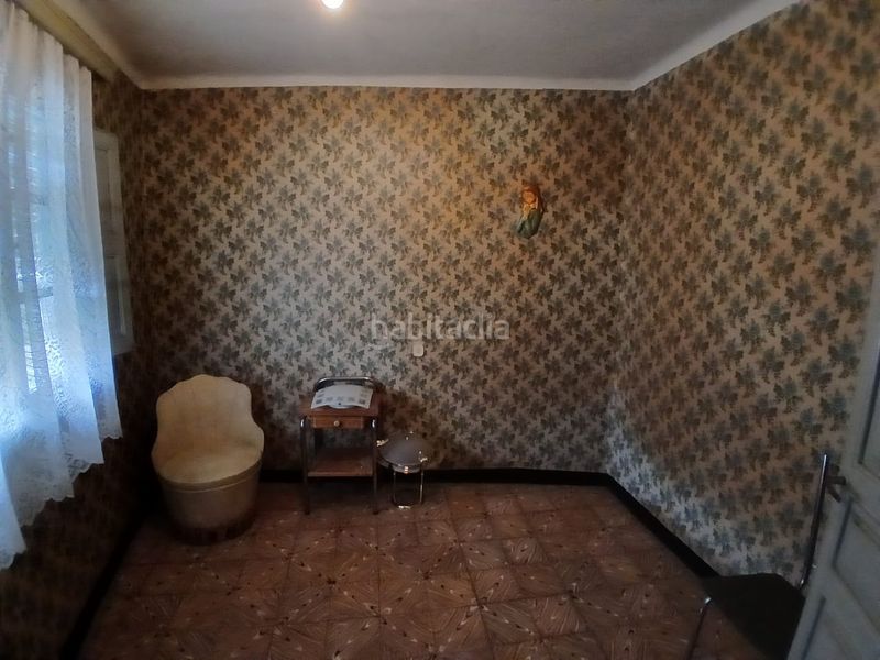 Foto 752f2317-7f39-4b9f-a88f-df2619872220. Casa amb xemeneia a Valdeltormo
