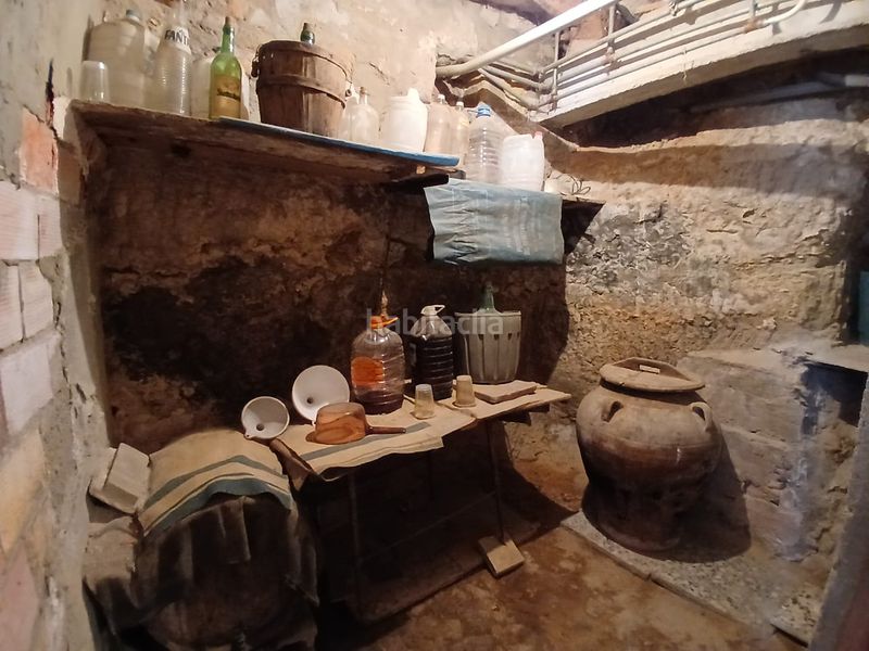 Foto d4ebac1b-1b43-467f-bef8-24a4ae02bfe8. Casa amb xemeneia a Valdeltormo