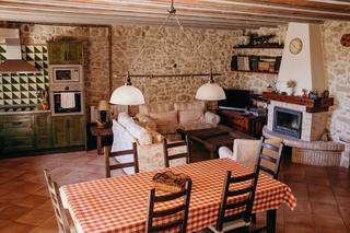 Mas à Cretas. Impresionante casa en cretas lista para vivir