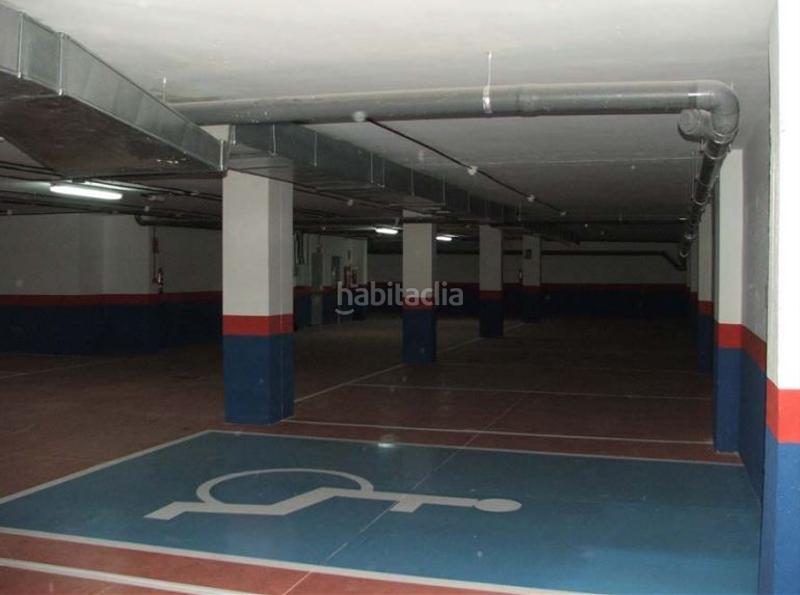 Foto c0e85c5b-5c5f-421c-8497-8fc057bb1f8f. Edificio en Cabanillas del Campo