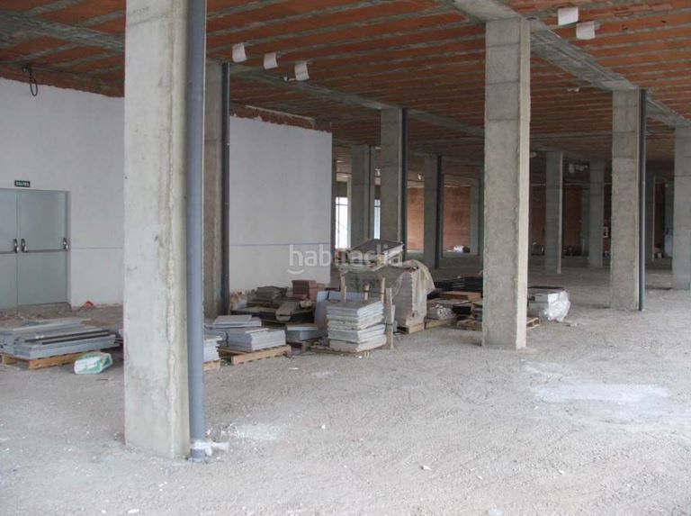 Foto 602b185d-30e0-49ac-bfac-201045e3bb63. Affitto edificio in Cabanillas del Campo