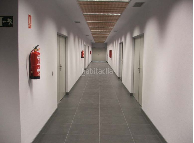 Foto 77082e9f-ee07-41e2-a17c-a3a1f6fb6348. Affitto edificio in Cabanillas del Campo