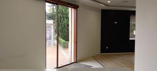 Miete Gebäude in Estación-Parque O´Donnell. Edificio comercial en el casco histórico