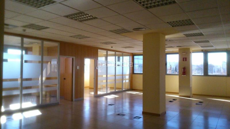 Foto df55937f-f1cf-4104-931f-7d7e73328cb3. Miete büro mit heizung parking in Ciudad 10 Alcalá de Henares