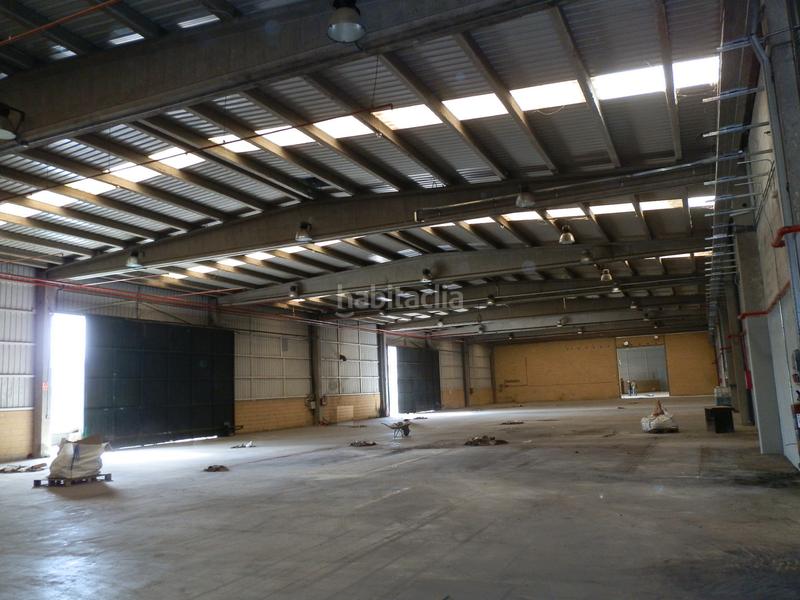 Foto 1e6997ed-1c9a-42be-a68c-32239839ea6d. Industrial building in calle zeus 13 in Meco pueblo Meco