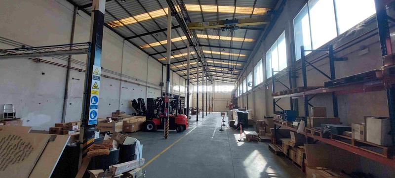 Foto 1503b2bd-f6d2-435a-96bc-f6b7f1834401. Location bâtiment à usage industriel dans calle límite 14 dans San Fernando de Henares