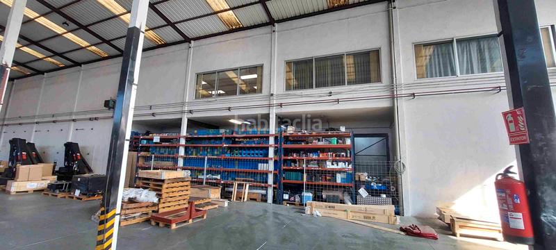 Foto ab26bb06-91b1-40d0-8bd3-c45bd57c0947. Location bâtiment à usage industriel dans calle límite 14 dans San Fernando de Henares