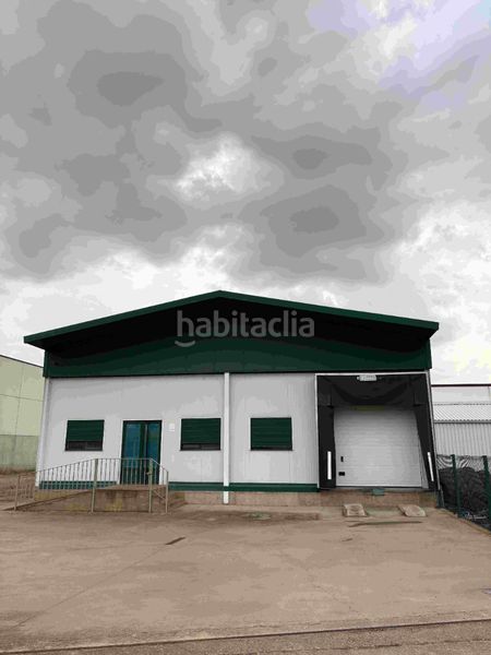 Foto fb748404-0407-4870-9494-46c50fd78315. Nau industrial amb calefacció a Almazán
