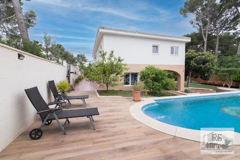 Foto 0bd54201-805e-4402-80bd-863d97acee6d. Xalet amb calefacció aparcament piscina a Entrepinos Eliana (l´)