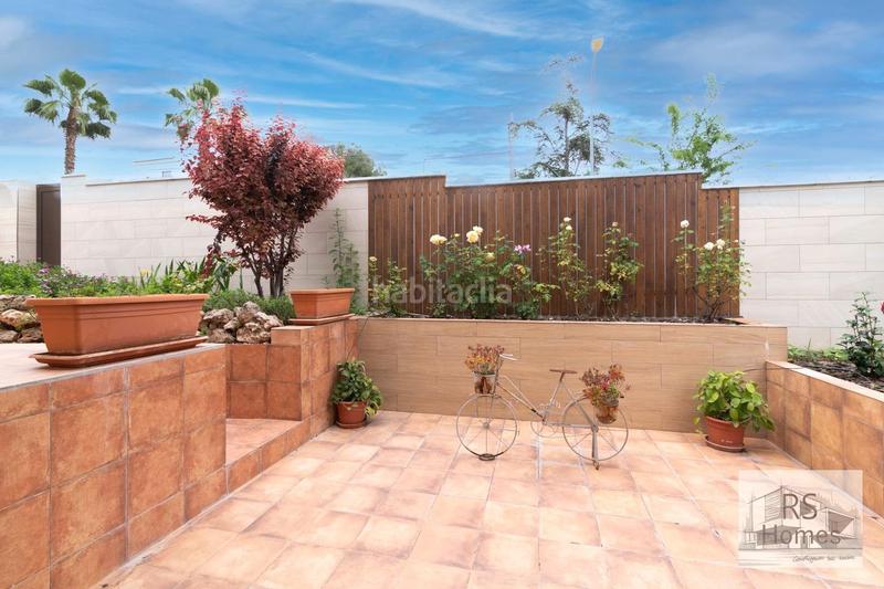 Foto 3a88279a-c8f8-4766-b5b2-fc421cb35a76. Xalet amb calefacció aparcament piscina a Entrepinos Eliana (l´)