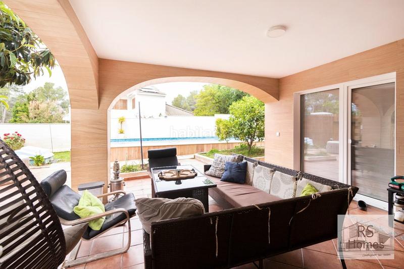 Foto 66f6e0c7-aaa0-4ea0-b9b7-235858357b3d. Xalet amb calefacció aparcament piscina a Entrepinos Eliana (l´)