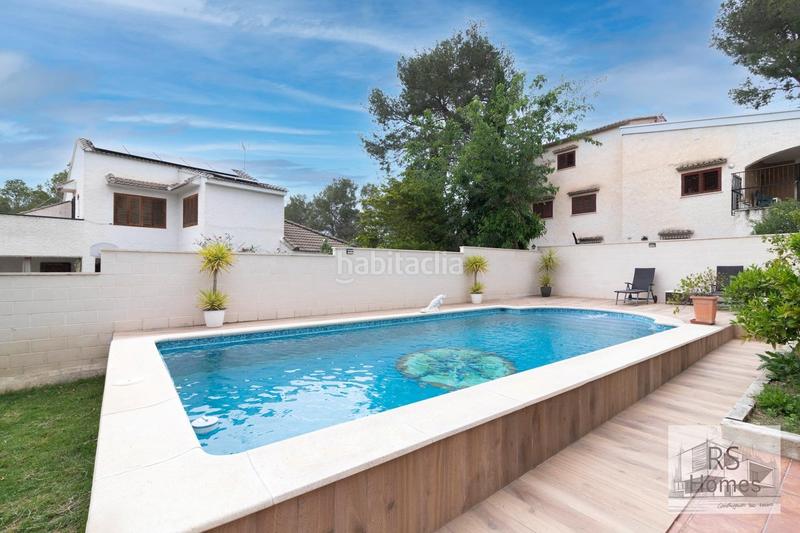 Foto 745d9a40-2184-405e-94b1-cfdf66981b1c. Xalet amb calefacció aparcament piscina a Entrepinos Eliana (l´)