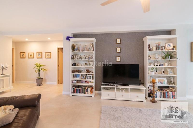 Foto 822c1f72-fbe8-4992-bea9-9d426637e1cc. Xalet amb calefacció aparcament piscina a Entrepinos Eliana (l´)