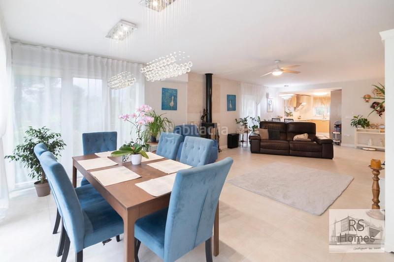 Foto 85b442ec-7990-44bd-8a53-6ef9804e7b86. Xalet amb calefacció aparcament piscina a Entrepinos Eliana (l´)