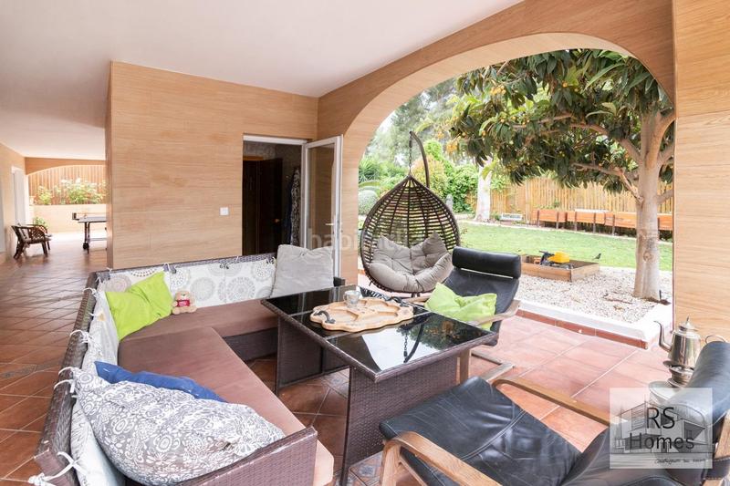 Foto b0ed7f78-b0f1-4b77-80ad-c3c8b515a879. Xalet amb calefacció aparcament piscina a Entrepinos Eliana (l´)