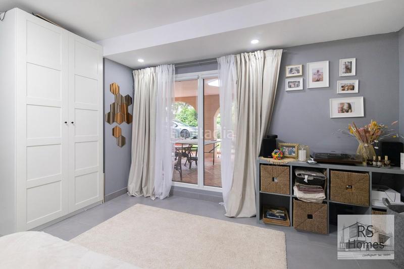 Foto c63ca4b2-e40c-401b-9a88-090a11a9f50f. Xalet amb calefacció aparcament piscina a Entrepinos Eliana (l´)