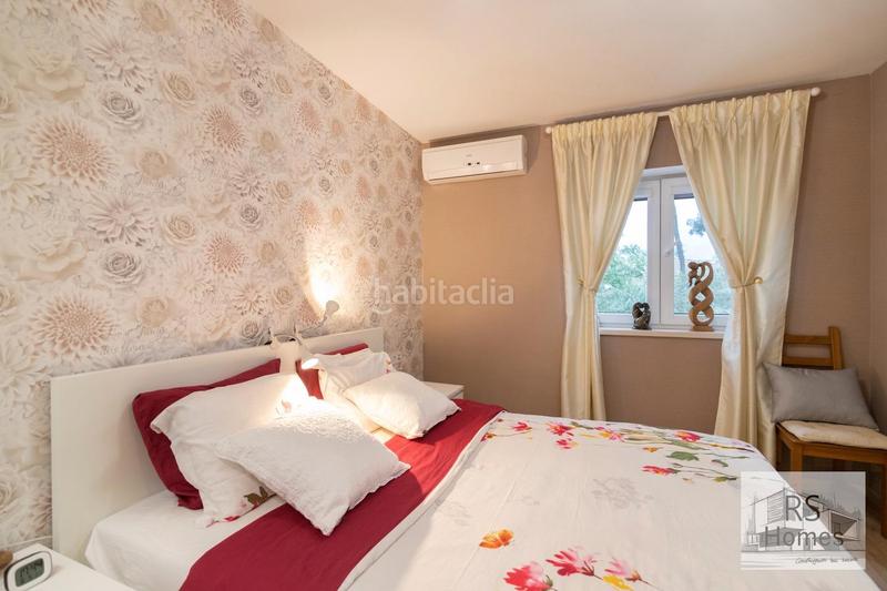 Foto c7b5a2fd-c583-481c-94b1-f84a6fe09826. Xalet amb calefacció aparcament piscina a Entrepinos Eliana (l´)