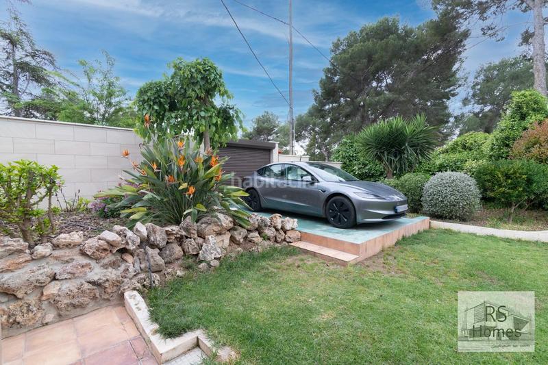 Foto dbc44479-9873-47ee-82d2-ecc6af69a01c. Xalet amb calefacció aparcament piscina a Entrepinos Eliana (l´)