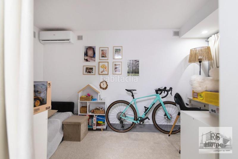 Foto e16d6a7d-4b2a-4041-aeda-86c50ba05e41. Xalet amb calefacció aparcament piscina a Entrepinos Eliana (l´)