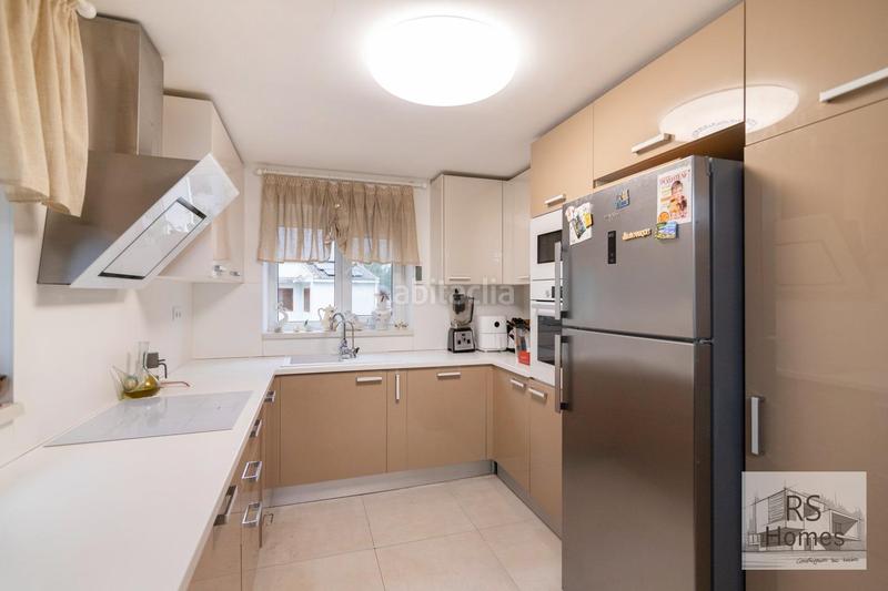 Foto ed742151-f2ec-4382-b1db-38a6c2cda237. Xalet amb calefacció aparcament piscina a Entrepinos Eliana (l´)