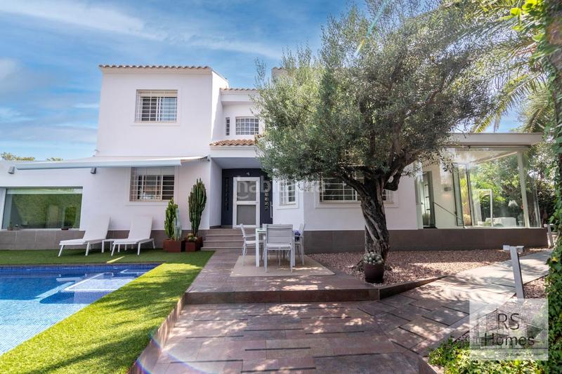 Foto 4a23d91a-72f9-4524-b48c-cc9dd5931d93. Chalet con parcheggio in El Carme-Sant Agustí-Bonavista Eliana (l´)