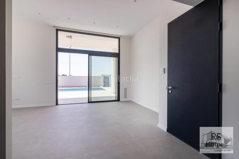 Foto 483f789a-e56f-4ba4-b9ef-7c1dab060e96. Chalet avec parking piscine dans La Conarda Pobla de Vallbona (la)