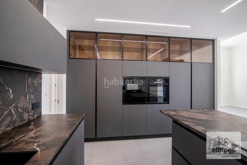 Foto b6c1b67a-6671-4c67-9e70-5de42ec3234a. Chalet avec parking piscine dans La Conarda Pobla de Vallbona (la)