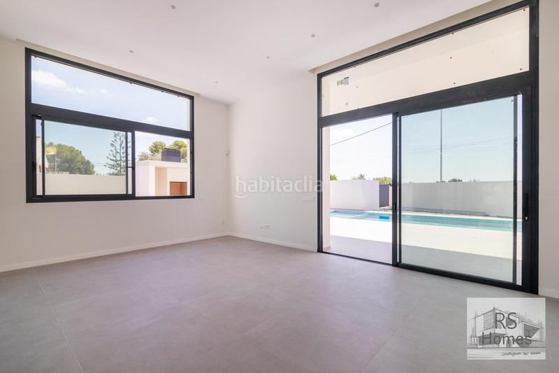 Foto f9079e38-d8c7-41e8-b64e-4e75a1f0ca28. Chalet avec parking piscine dans La Conarda Pobla de Vallbona (la)