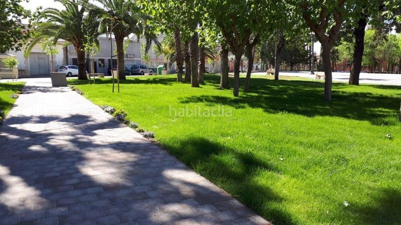 Foto f15b6ef8-2584-47d4-94a9-823d9a82878c. Aparcament cotxe a Núcleo Urbano Pobla de Vallbona (la)