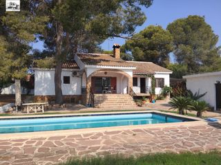 Location Chalet à Montepilar. Acogedor chalet en l eliana