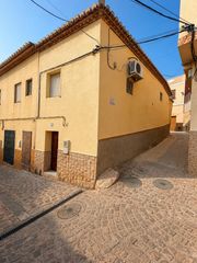 Casa a Casco Antiguo. Casa de pueblo con terraza en pleno casco histórico de llíria