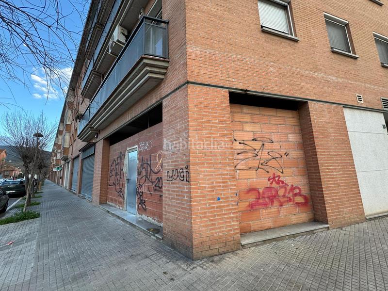 Foto 55890ca2-8b89-4298-82a9-9831dfacd3c2. Local comercial local en venta de 2 plantas en pla den coll en Montcada i Reixac