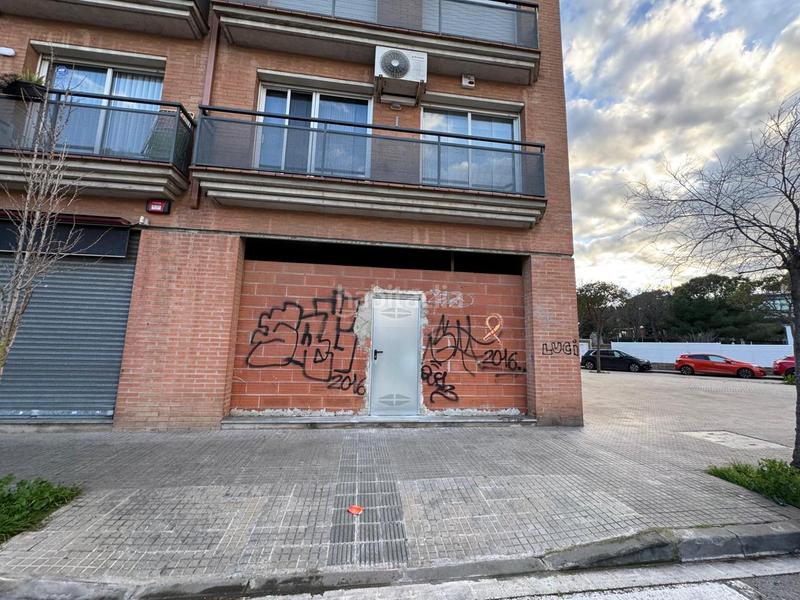 Foto f1f1bf58-df40-4c55-9458-7f88fdcdc44b. Local comercial local en venta de 2 plantas en pla den coll en Montcada i Reixac