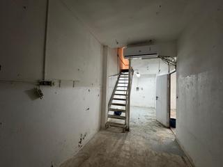 Location Local commercial  Carrer can castells. Local en alquiler en la zona de masrampinyo