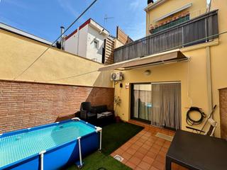 Planta baixa  Carrer duc de tetuan. Dúplex en ripollet de 3 hab con 2 terrazas