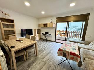 Pis  Carrer lleida. Piso en venta en montcada nova de 4 hab con balcón