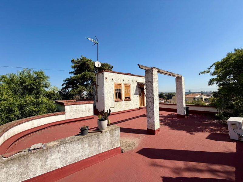 Foto 08d70496-7e75-4fc0-be94-892eeee763d7. Casa amb calefacció aparcament piscina a Santa Maria-Terra Nostra Montcada i Reixac