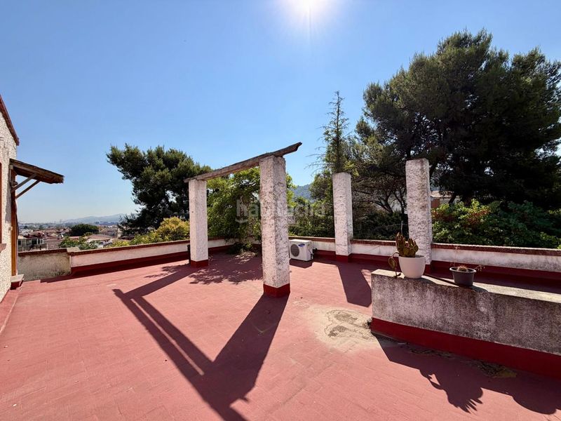 Foto 9c8254f0-06e2-4a44-8162-2b1a418e77f0. Casa amb calefacció aparcament piscina a Santa Maria-Terra Nostra Montcada i Reixac
