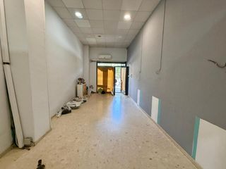 Locale commerciale in Sant Jordi