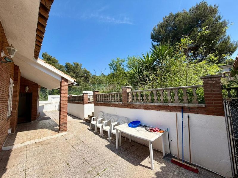 Foto 5811e7cc-2990-4a54-9d41-bee027af3700. Casa amb calefacció aparcament piscina a Reixac - Vallensana Baixa Montcada i Reixac
